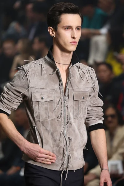 Look 37